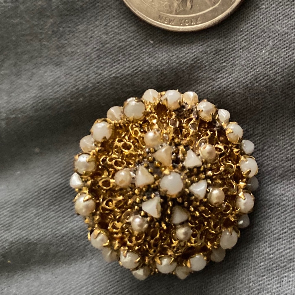 Vintage pearl and glass beaded brooch.
